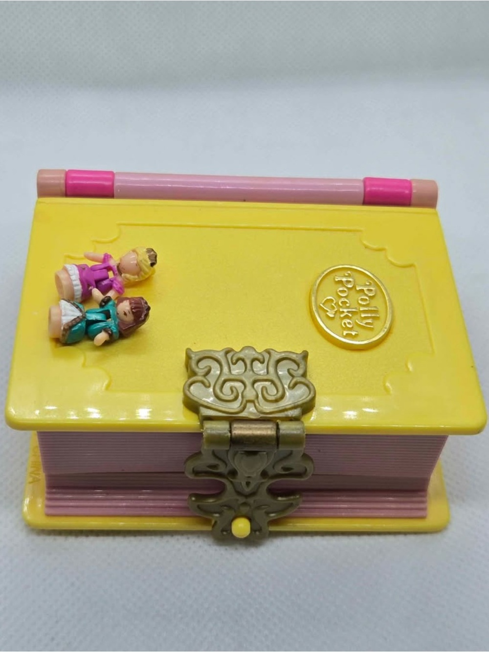 VTG 1995 Polly Pocket Princess Palace Enchanted Storybook Set with 2 Figurines - Picture 3 of 10